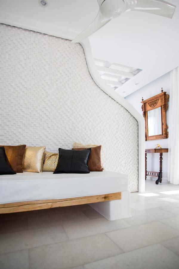 Naxian Riviera Exclusive Seafront Suites, Junior Suite Agios Prokopios  Eksteriør billede